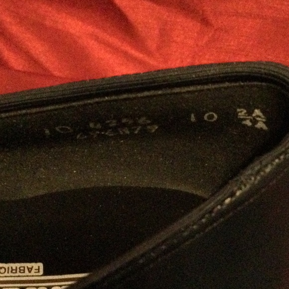 Naturalized Women’s Anita Leather Pumps - Picture 2 of 7